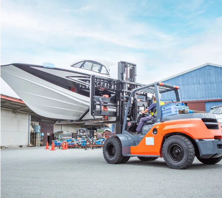 重量物・大型商品など特殊貨物の取扱いにも対応