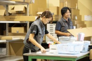 入庫とは？入荷との違い・作業の流れとミスを防ぐ管理のコツを解説【2026年版】| 株式会社神谷商店【静岡県浜松市】